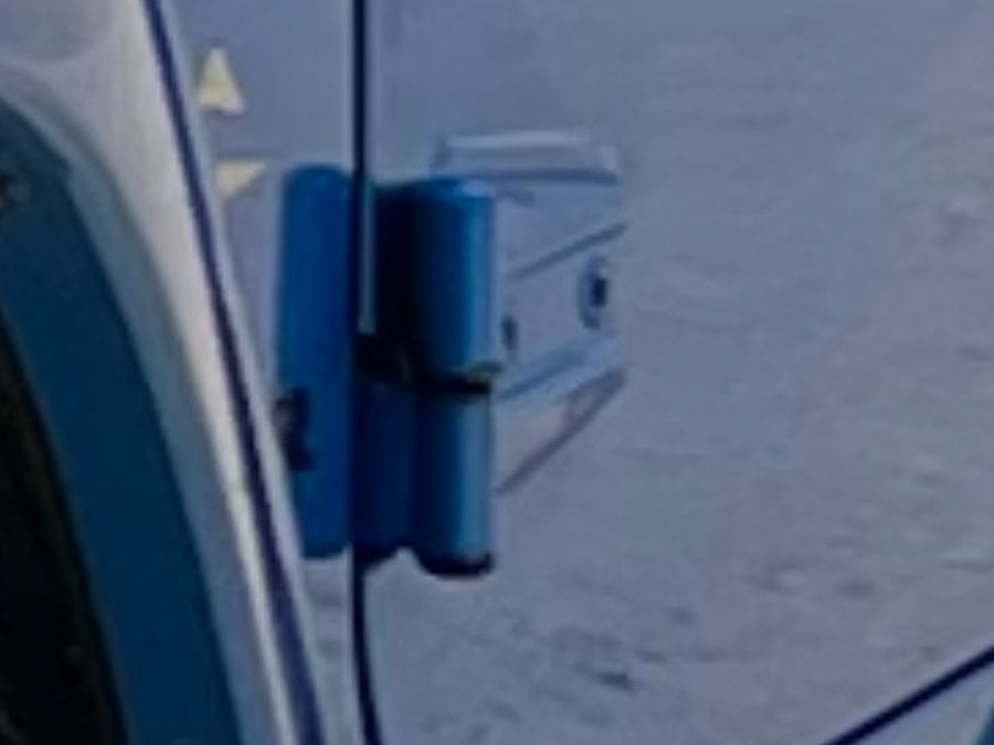 RedRock Door Hinge Pin Bushings with Removal Tool (07-18 Jeep Wrangler JK)