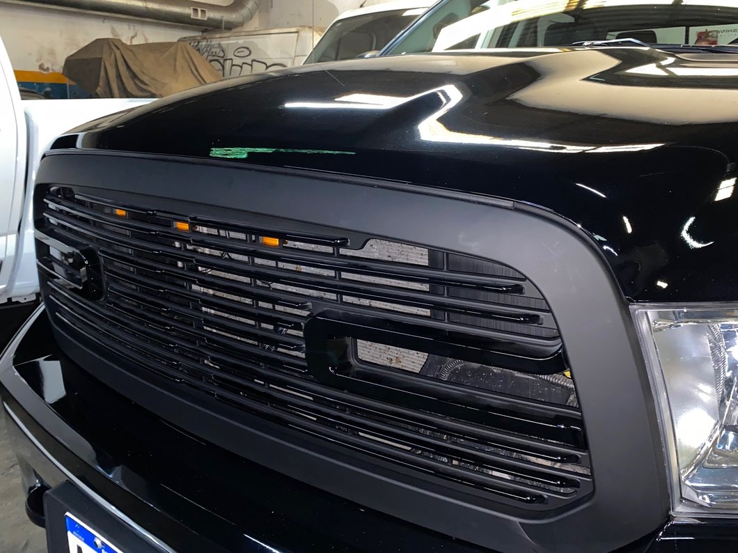 RedRock Boss Upper Replacement Grille with LED DRL; Matte Black (13-18 RAM 1500, Excluding Rebel)