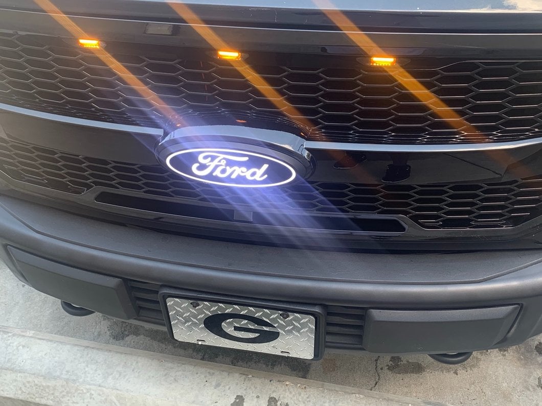 RedRock Baja Upper Replacement Grille with LED Lighting; Gloss Black (15-17 F-150, Excluding Raptor)