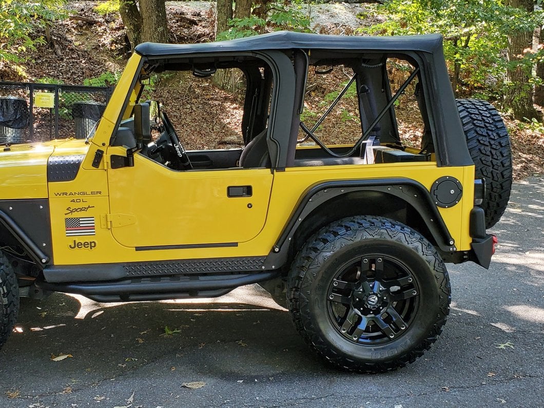 RedRock Locking Fuel Door Cover (97-06 Jeep Wrangler TJ)