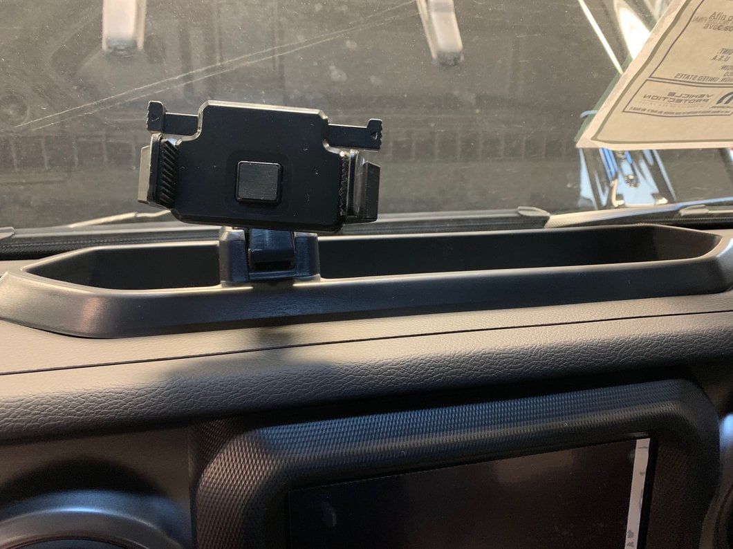 RedRock Dash Mounted Phone Holder with Storage Compartment (20-23 Jeep Gladiator JT)