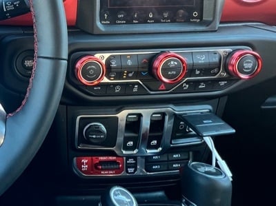 RedRock Billet Aluminum HVAC and Radio Control Knob Trim Ring Set; Red (18-25 Jeep Wrangler JL)