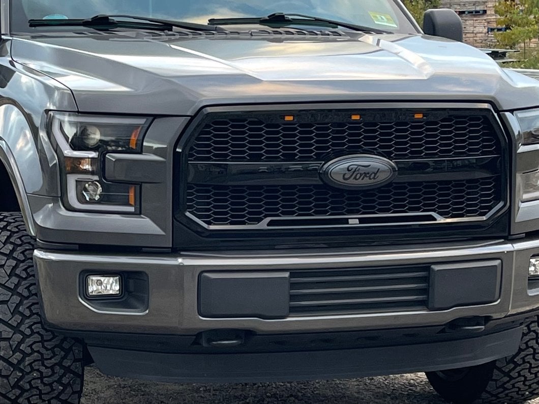 RedRock Baja Upper Replacement Grille with LED Lighting; Gloss Black (15-17 F-150, Excluding Raptor)