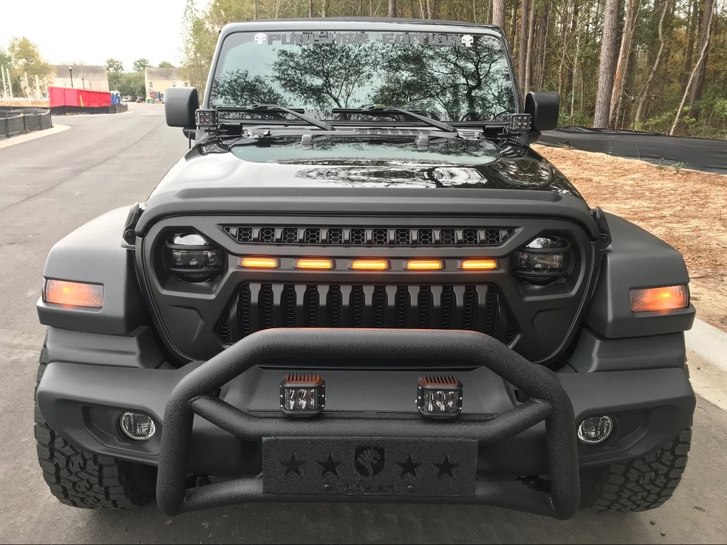 RedRock Gladiator Grille with Amber LED Lighting (18-25 Jeep Wrangler JL w/o TrailCam)