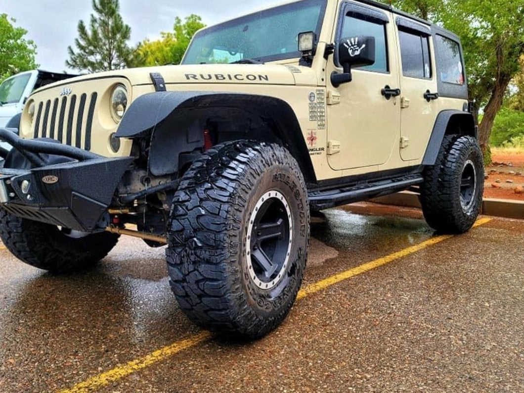 RedRock Side Armor with Step Pads; Textured Black (07-18 Jeep Wrangler JK 4-Door)