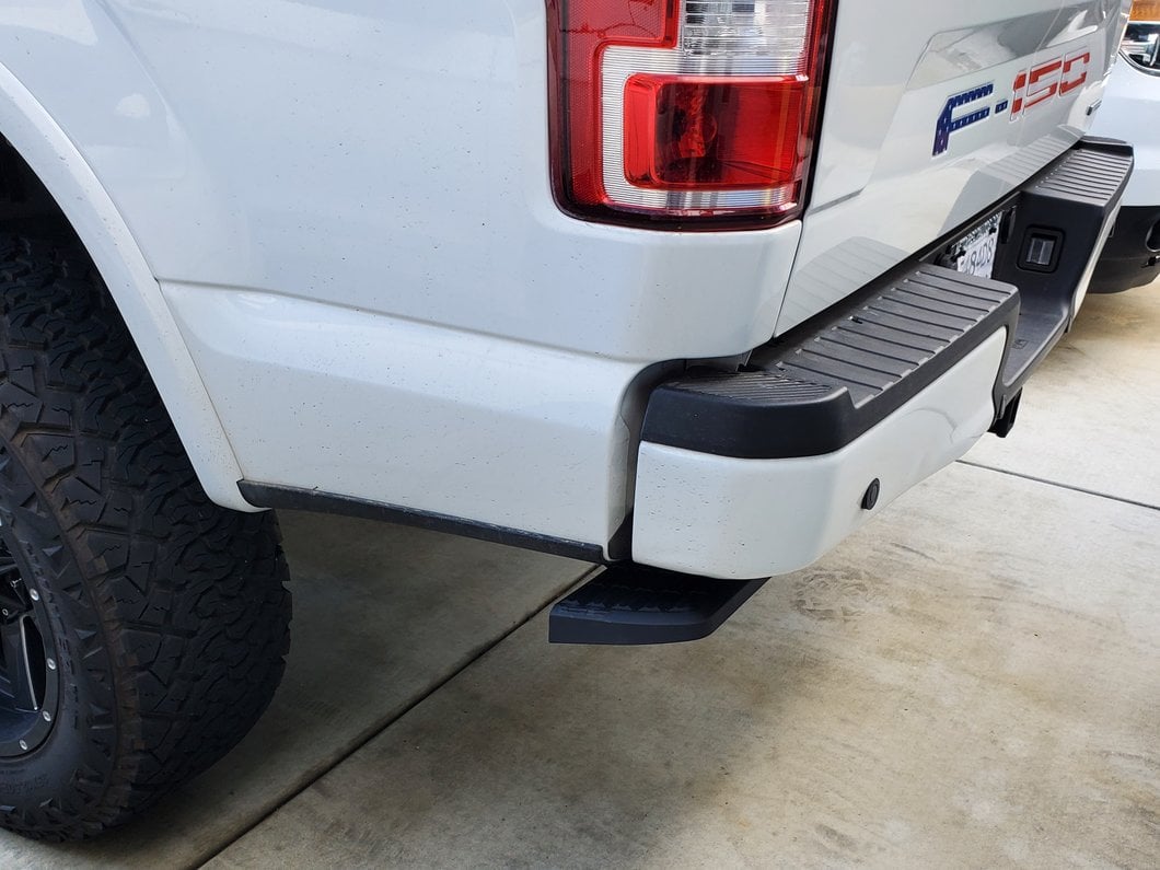 RedRock Retractable Bumper Step (15-20 F-150, Excluding Raptor)