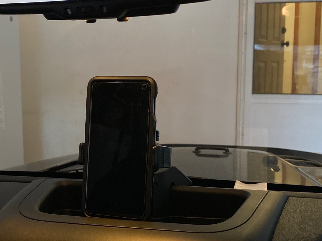 RedRock Multi-Function Dash Organizer with Phone Mount (11-18 Jeep Wrangler JK)