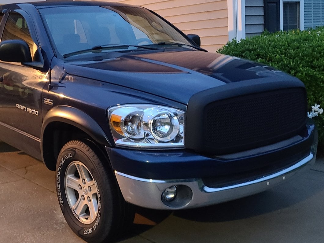 RedRock Mesh Upper Replacement Grille; Matte Black (06-08 RAM 1500)