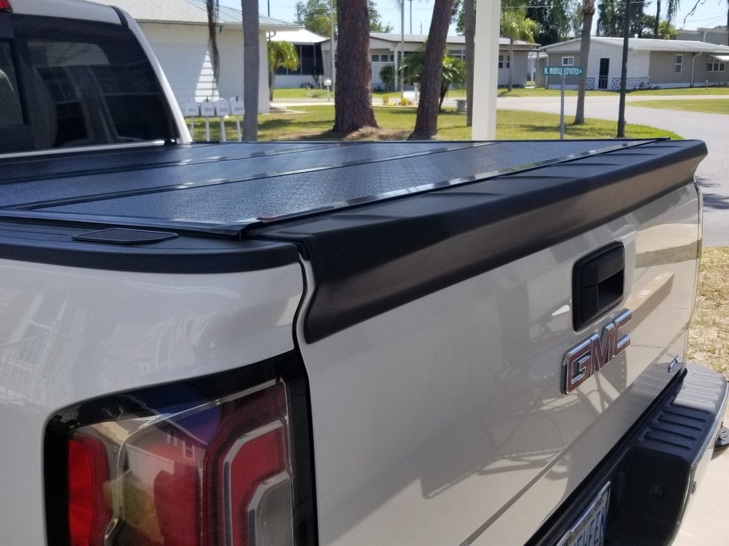 RedRock Stake Pocket Covers (14-18 Sierra 1500)