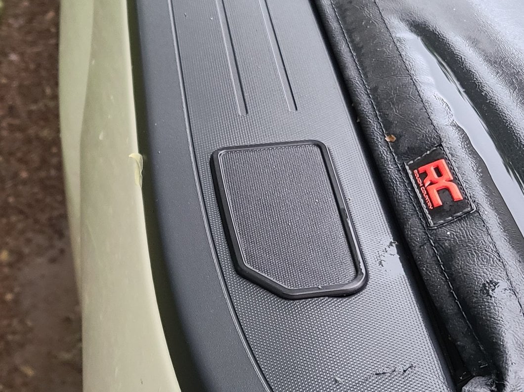 RedRock Stake Pocket Covers (14-18 Sierra 1500)