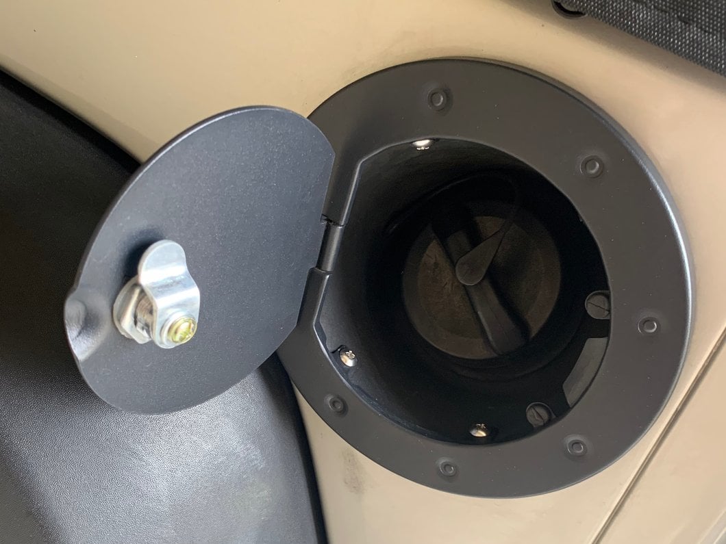 RedRock Locking Aluminum Fuel Door Cover (07-18 Jeep Wrangler JK)
