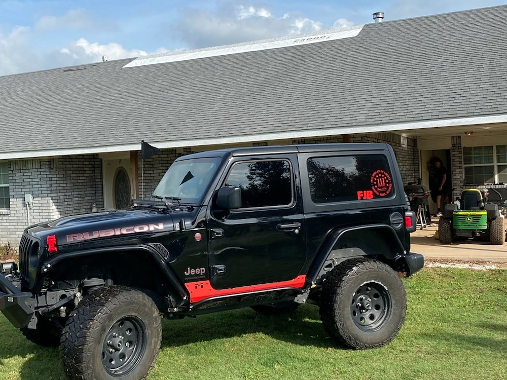 RedRock Mesh Sun Shade; Front; Red (18-23 Jeep Wrangler JL)