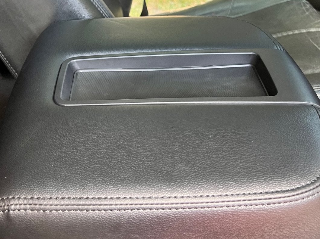 RedRock Replacement Center Console Arm Rest Cover; Black (07-13 Silverado 1500)