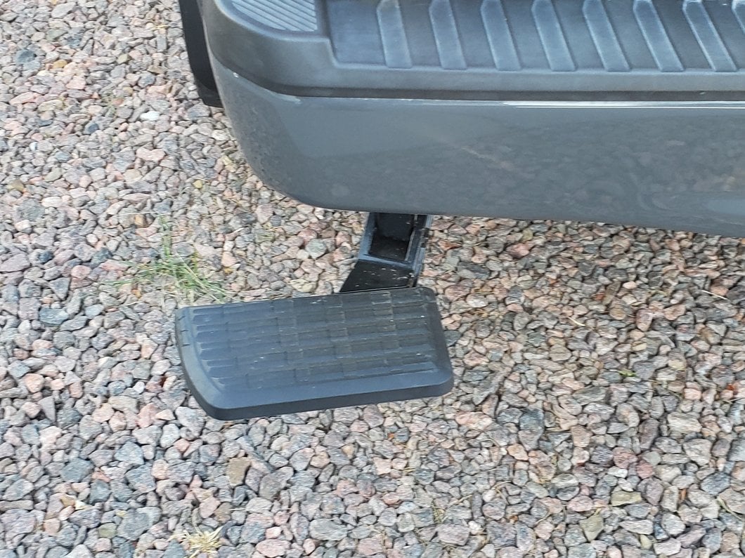 RedRock Retractable Bumper Step (15-20 F-150, Excluding Raptor)