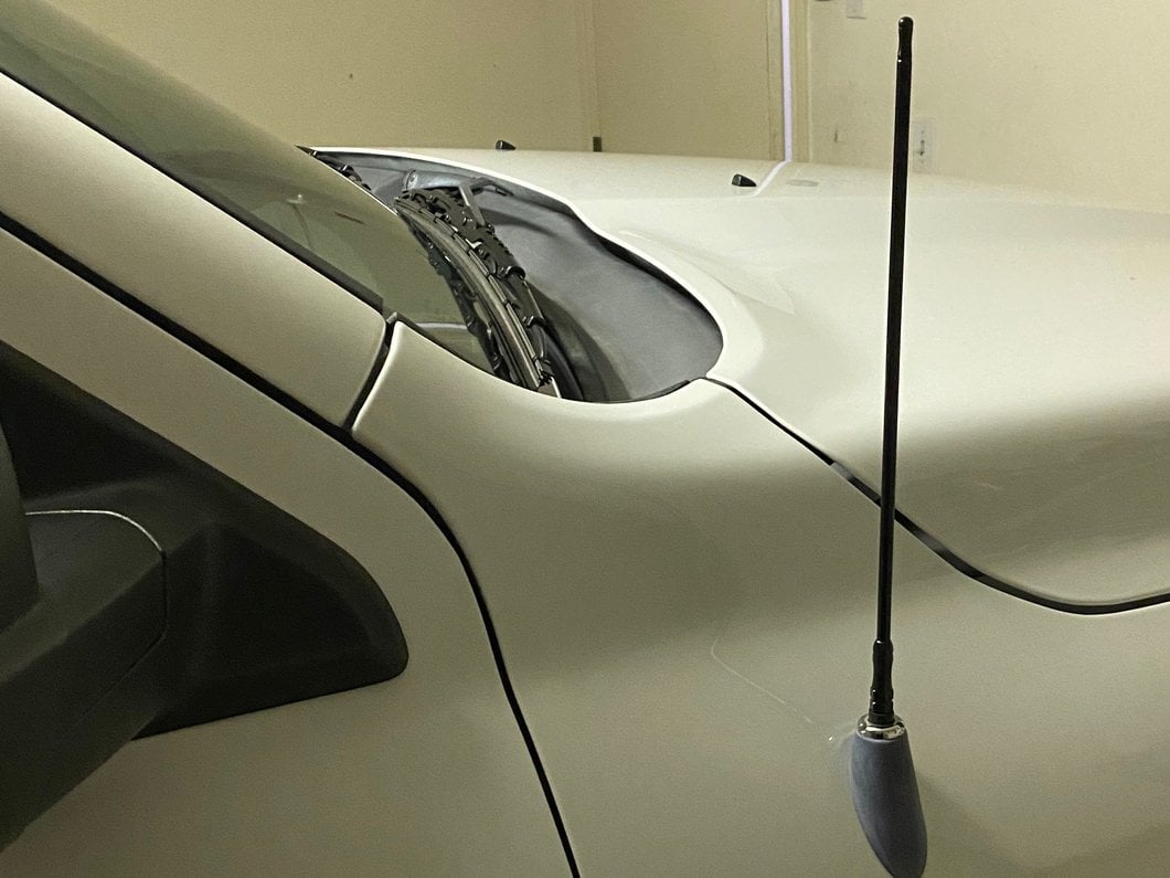 RedRock Antenna; 13-Inch (09-18 RAM 1500)
