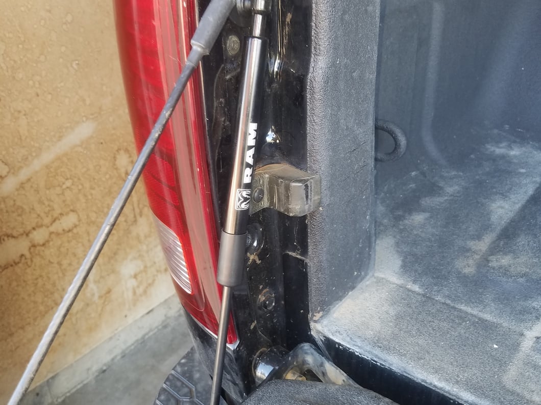 RAM Licensed by RedRock Tailgate Assist with RAM Logo (09-18 RAM 1500)