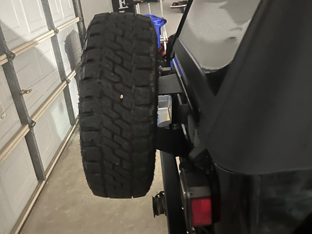 RedRock HD Tire Carrier (87-06 Jeep Wrangler YJ & TJ)