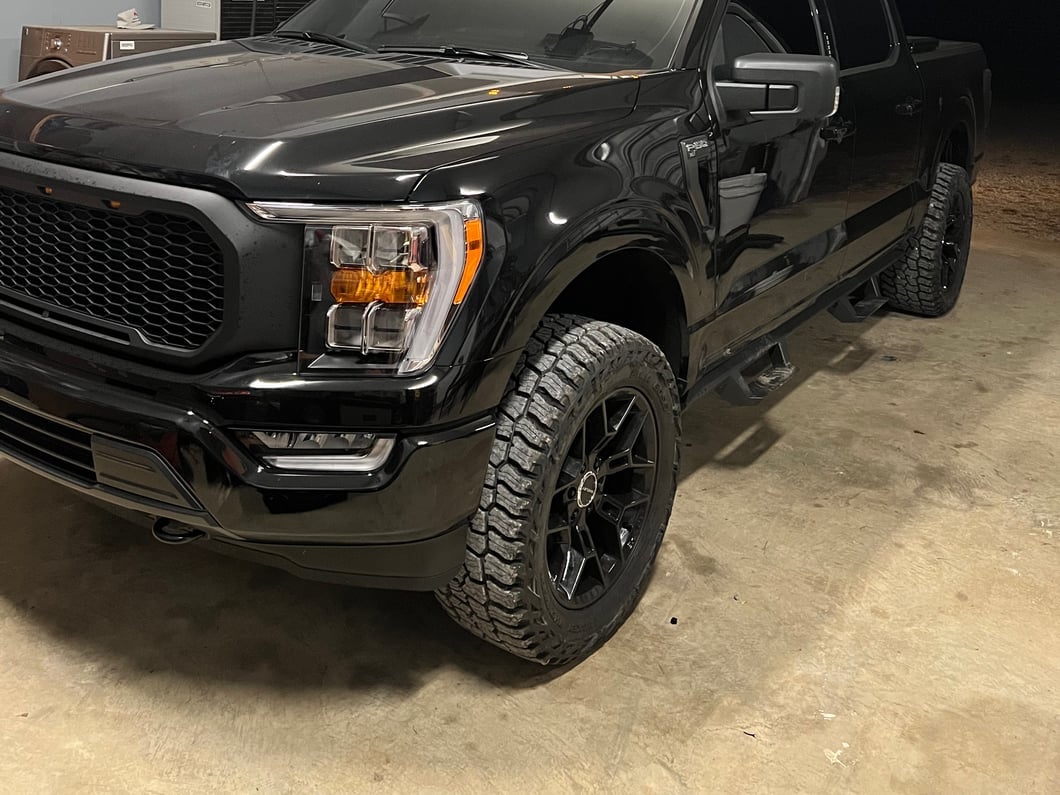 RedRock Baja Upper Replacement Grille with LED Lighting; Black (21-23 F-150, Excluding Raptor & Tremor)