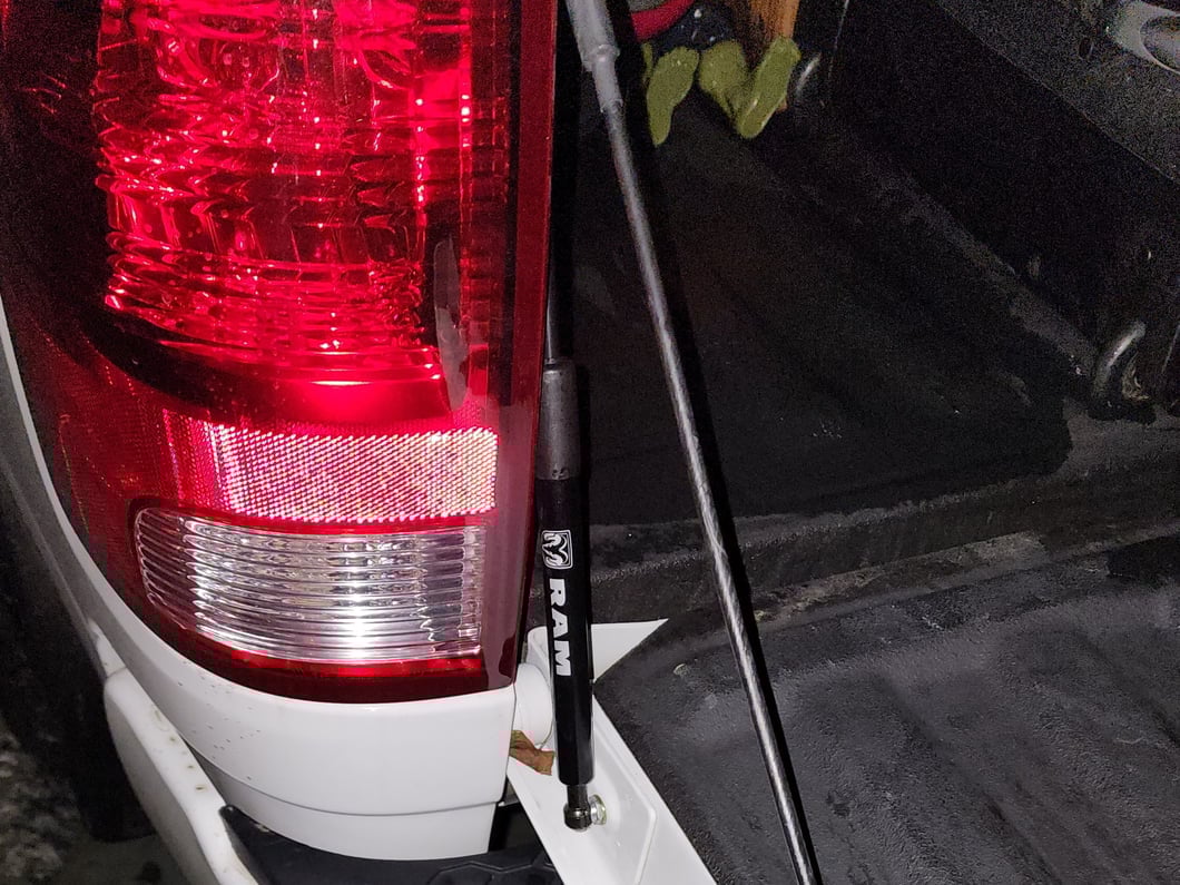 RAM Licensed by RedRock Tailgate Assist with RAM Logo (09-18 RAM 1500)