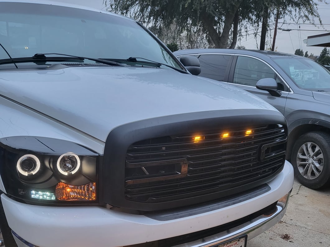 RedRock Boss Upper Replacement Grille with LED DRL; Matte Black (06-09 RAM 2500)