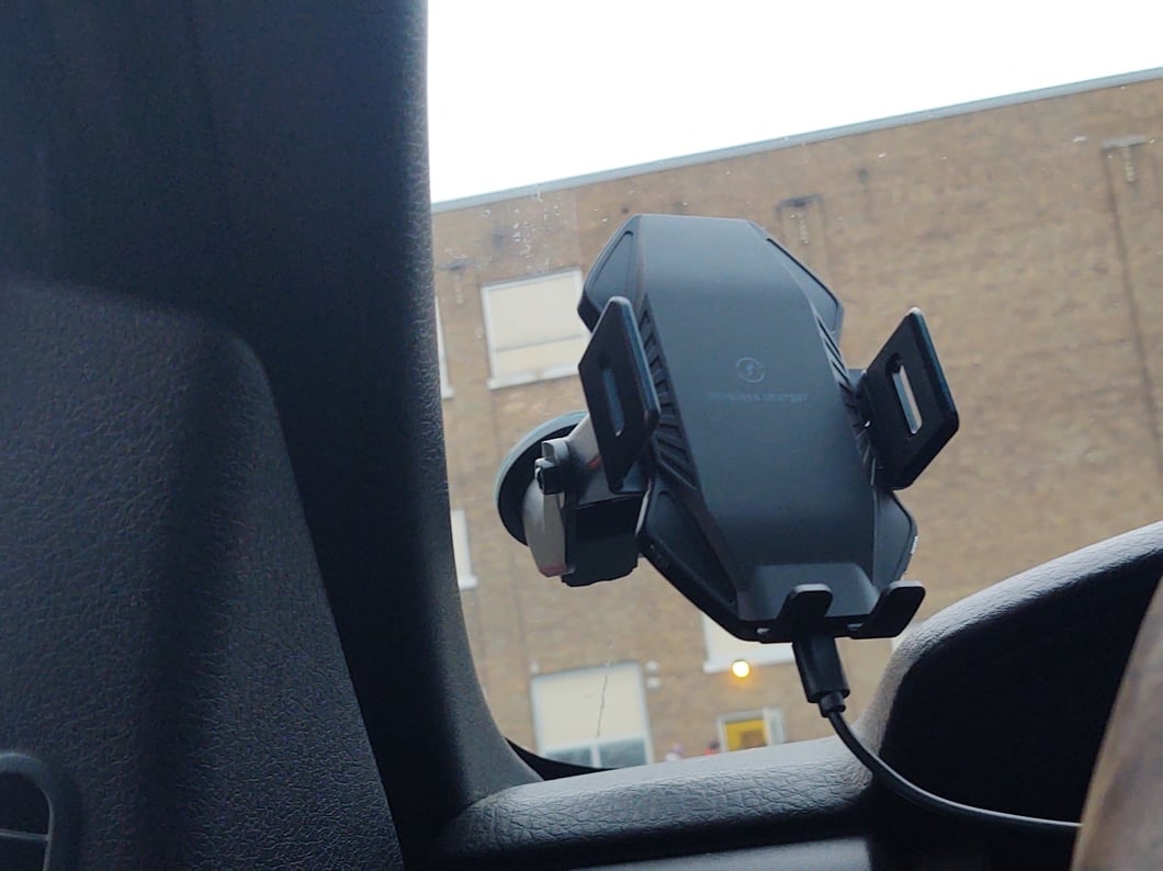 RedRock Wireless Charging Phone Mount