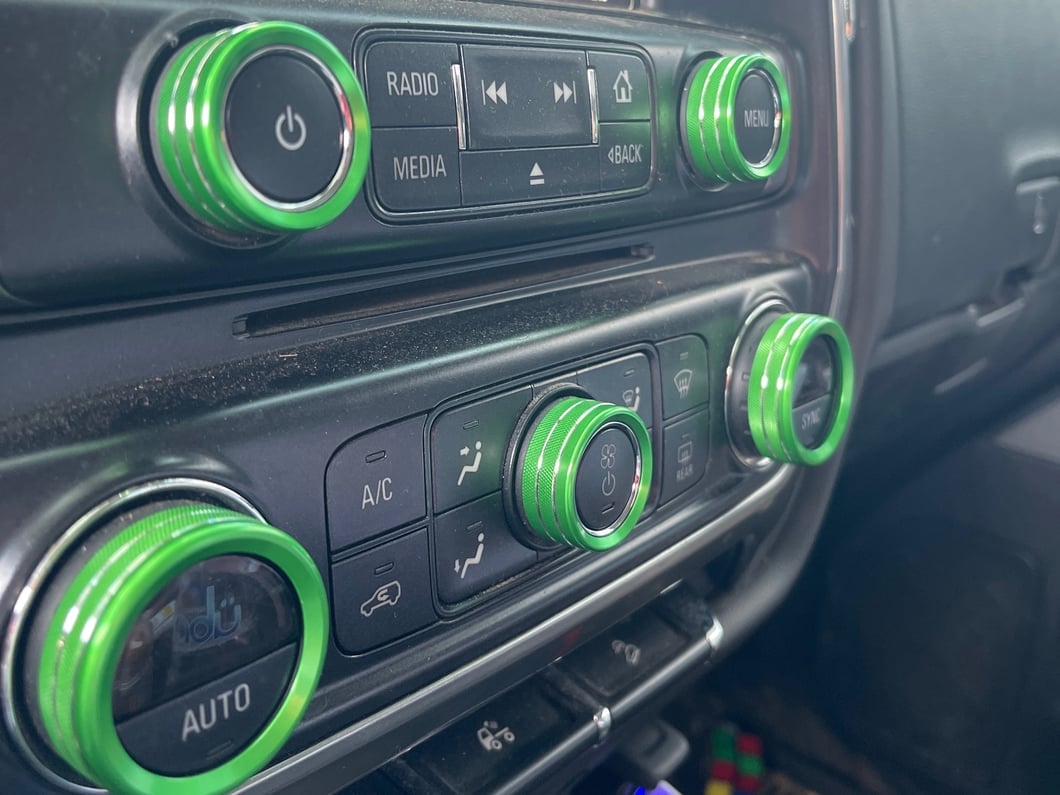 RedRock Billet Interior Knob Cover Kit; Green (14-18 Silverado 1500)
