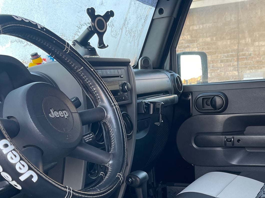 RedRock Multi-Function Cup Holder with Phone Mount (07-10 Jeep Wrangler JK)