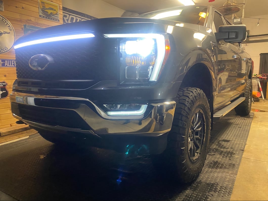 RedRock Upper Replacement Grille with DRL (21-23 F-150, Excluding Raptor & Tremor)