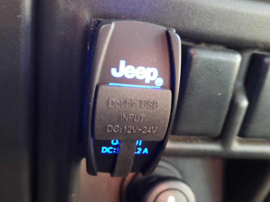 Jeep Licensed by RedRock Dual USB 4.2 AMP Fast-Charger Rocker Switch with Jeep Logo (97-18 Jeep Wrangler TJ & JK)