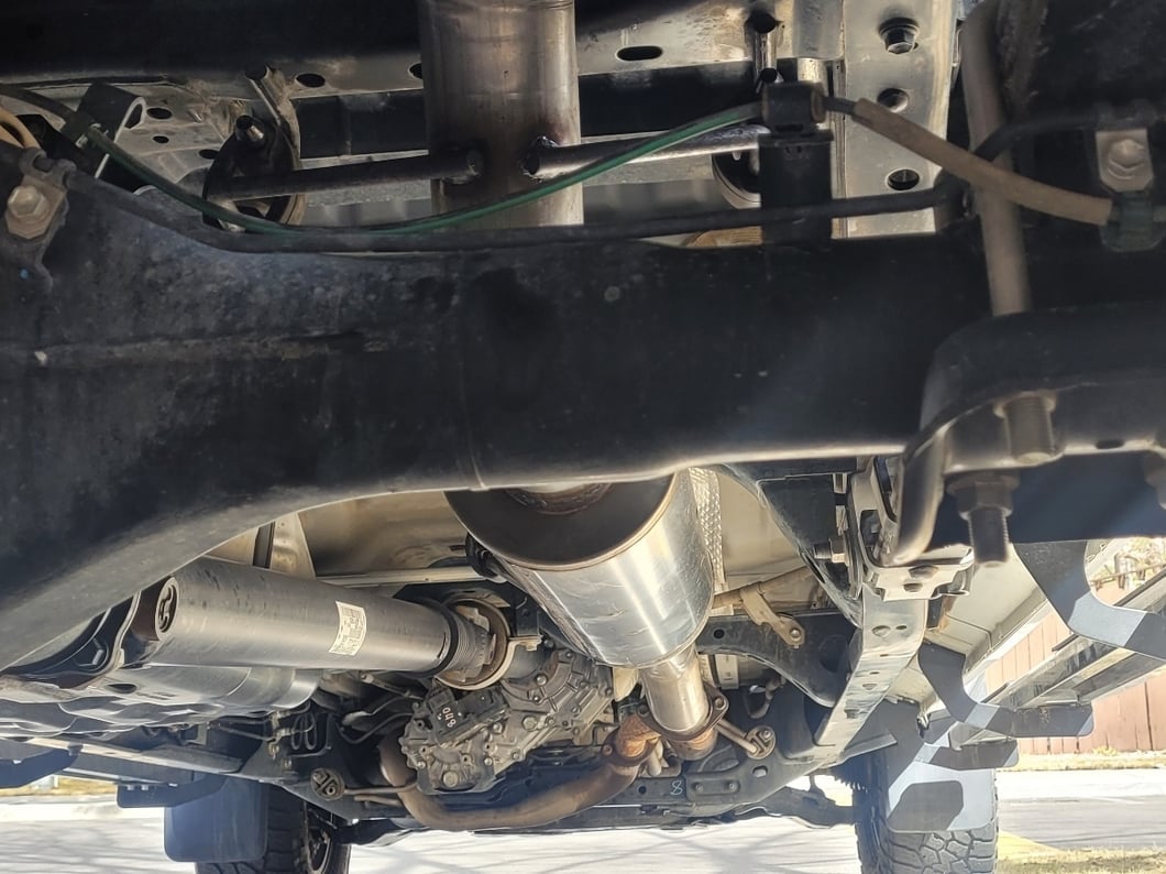 RedRock Stainless Steel Single Exhaust System with Polished Tip; Side Exit (16-23 3.5L Tacoma)