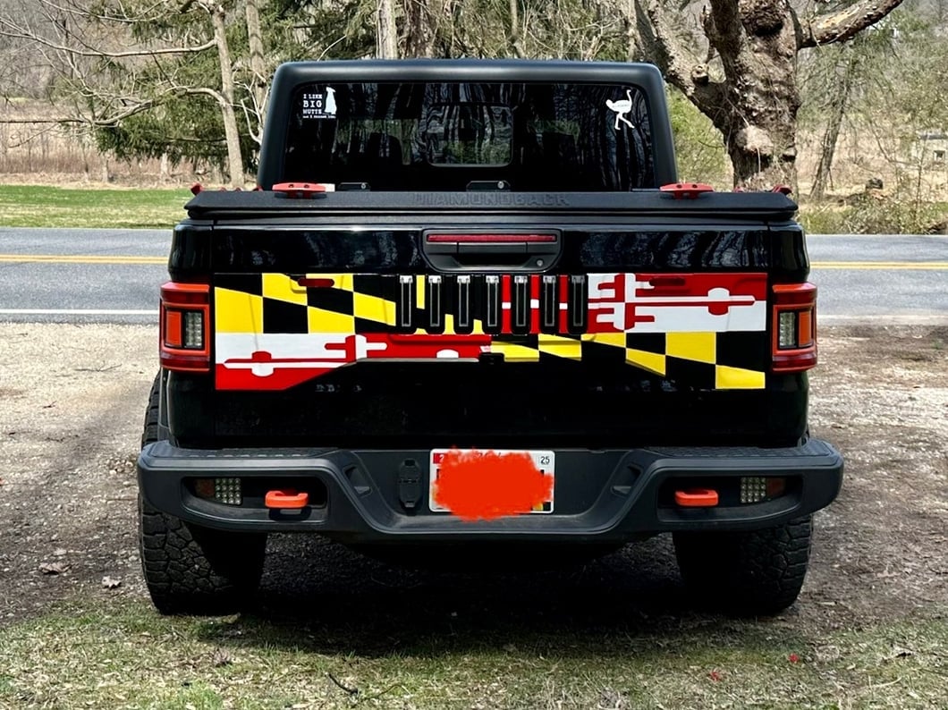 RedRock Tailgate Trim Panel with LED Lighting (20-25 Jeep Gladiator JT)