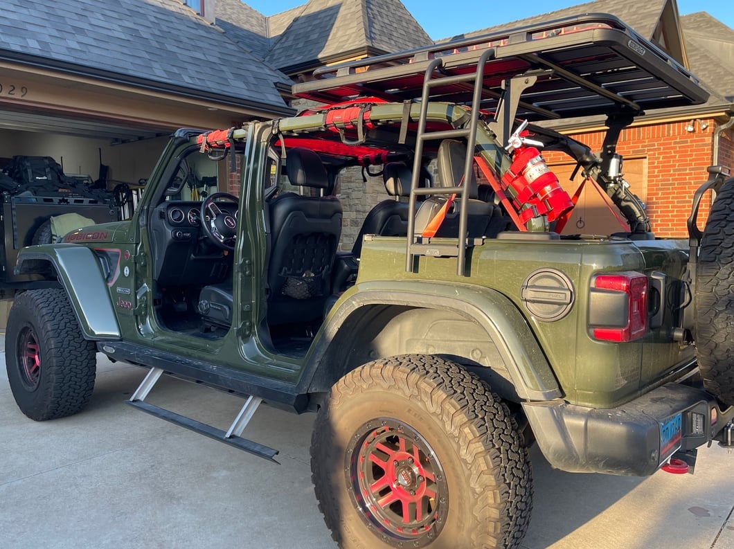 RedRock Mesh Sun Shade; Front; Red (18-23 Jeep Wrangler JL)