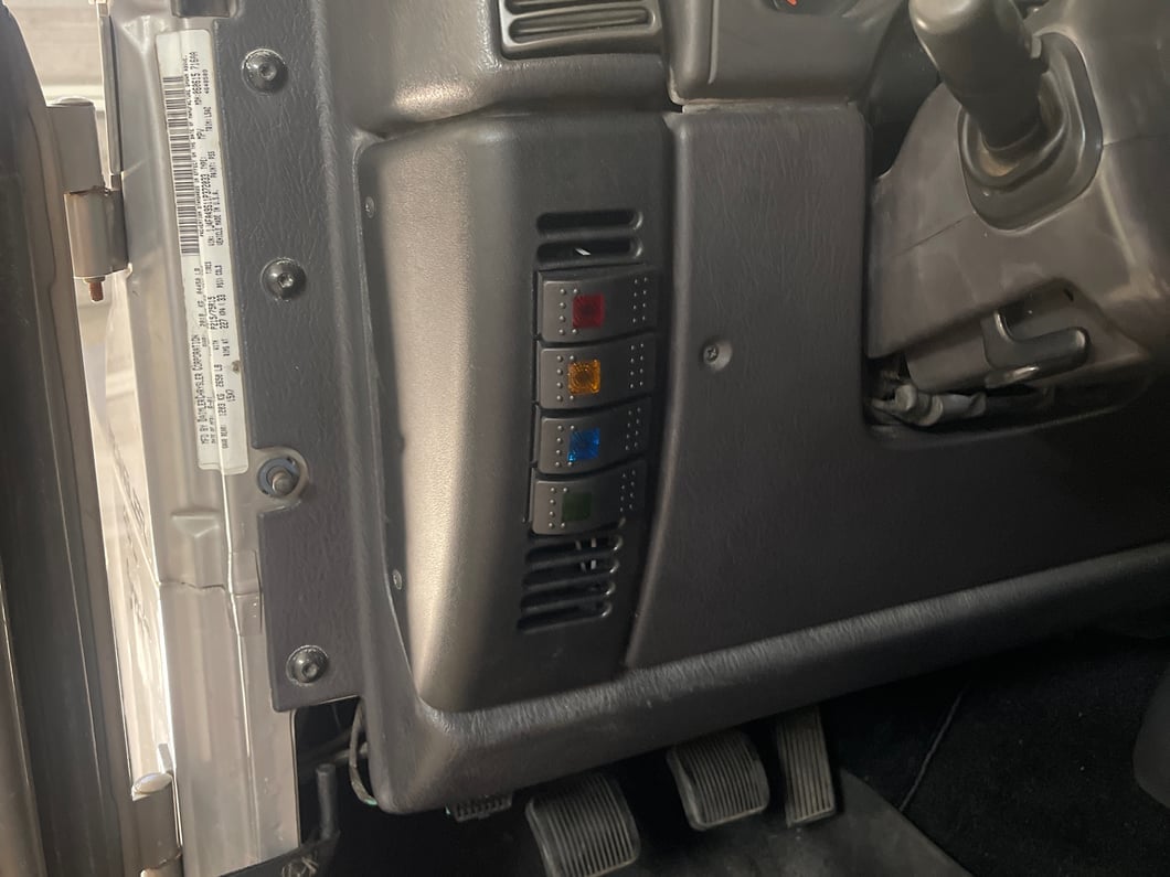 RedRock Switch Pod (97-06 Jeep Wrangler TJ)