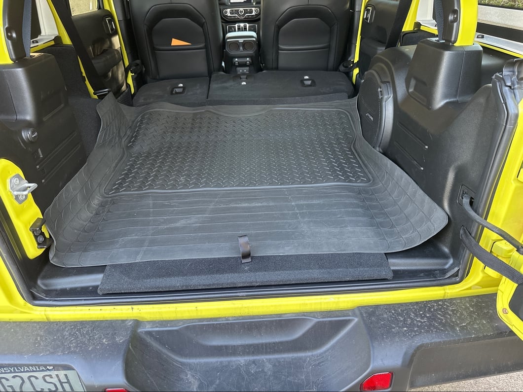 RedRock Molded Cargo Liner; Black (Universal; Some Adaptation May Be Required)