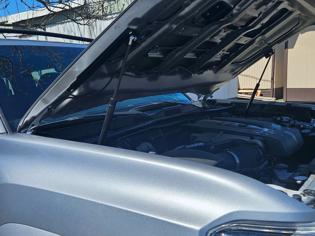 RedRock Hood Strut Kit (16-23 Tacoma)