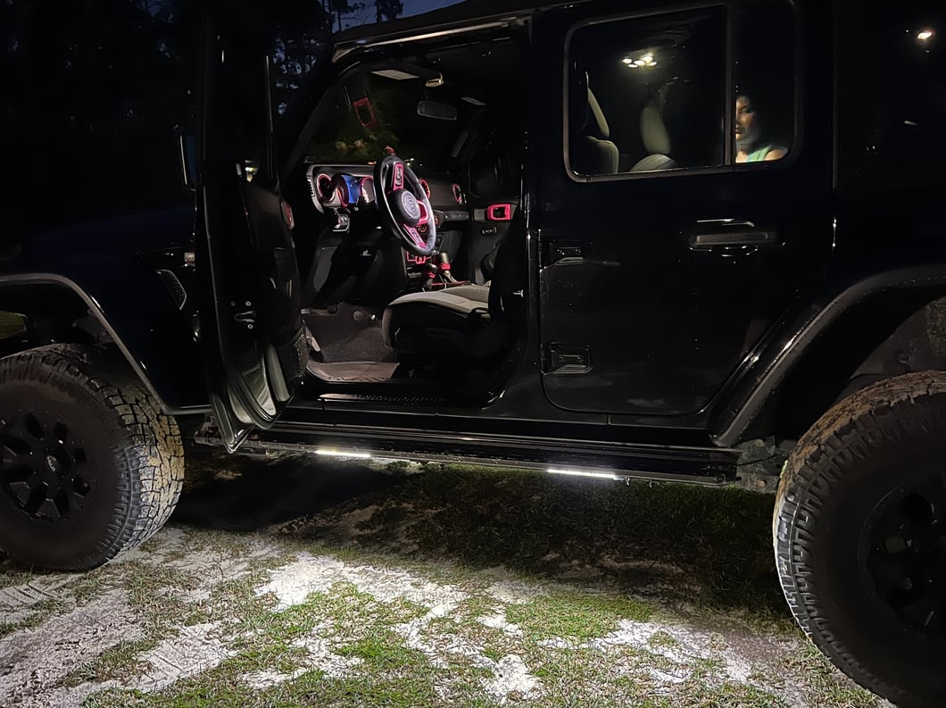RedRock Aluminum Side Step Bars with LED Running Lights, Sequential Signals and Step Lights (18-25 Jeep Wrangler JL 4-Door)