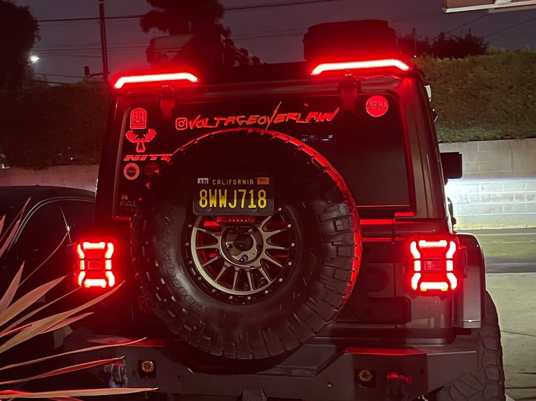 RedRock Roof Mounted Spoiler with LED Brake and Reverse Lighting (18-25 Jeep Wrangler JL)