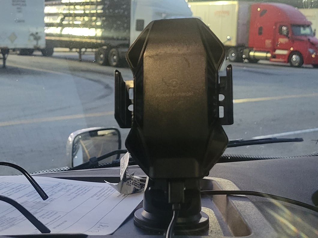 RedRock Wireless Charging Phone Mount