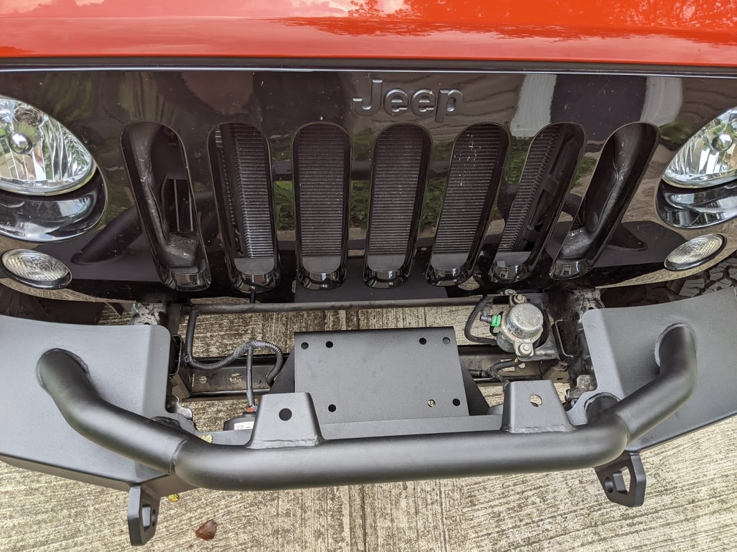Jeep Licensed by RedRock Crawler Stubby Winch Front Bumper with Jeep Logo (07-18 Jeep Wrangler JK)