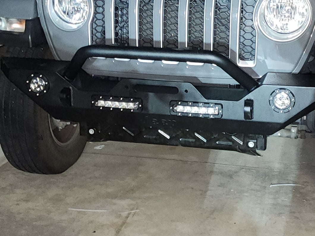Jeep Licensed by RedRock Trail Force HD Front Bumper with LED Lights and Jeep Logo (20-25 Jeep Gladiator JT)