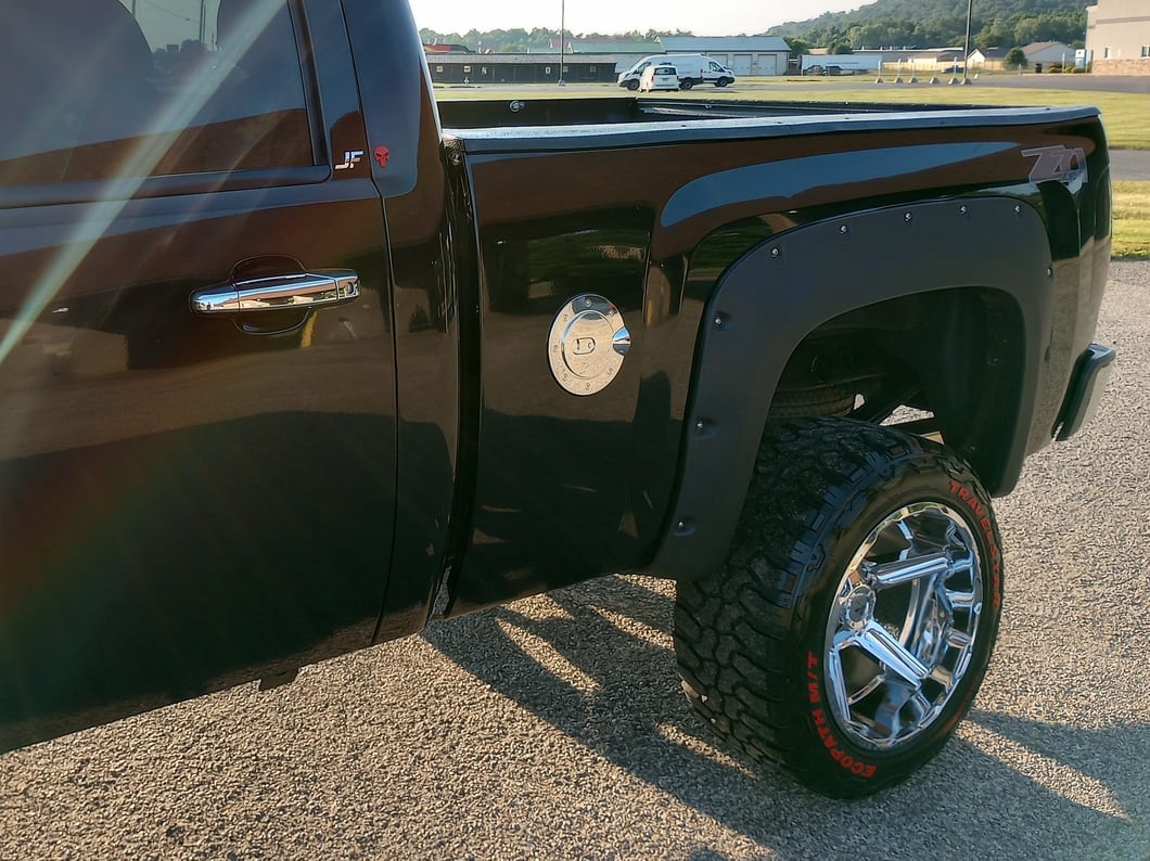 RedRock Fuel Door Cover; Chrome (07-13 Silverado 1500)
