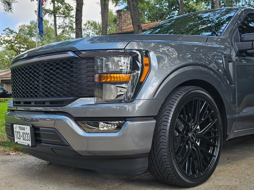 RedRock Upper Replacement Grille with DRL (21-23 F-150, Excluding Raptor & Tremor)