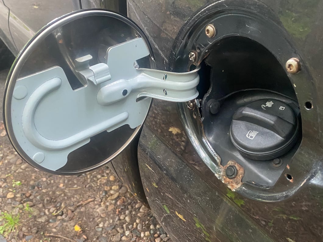 RedRock Fuel Door Cover; Gloss Black (99-06 Silverado 1500 Fleetside)