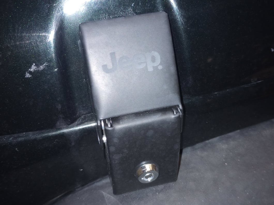 Jeep Licensed by RedRock Hood Lock Kit with Jeep Logo (07-18 Jeep Wrangler JK)
