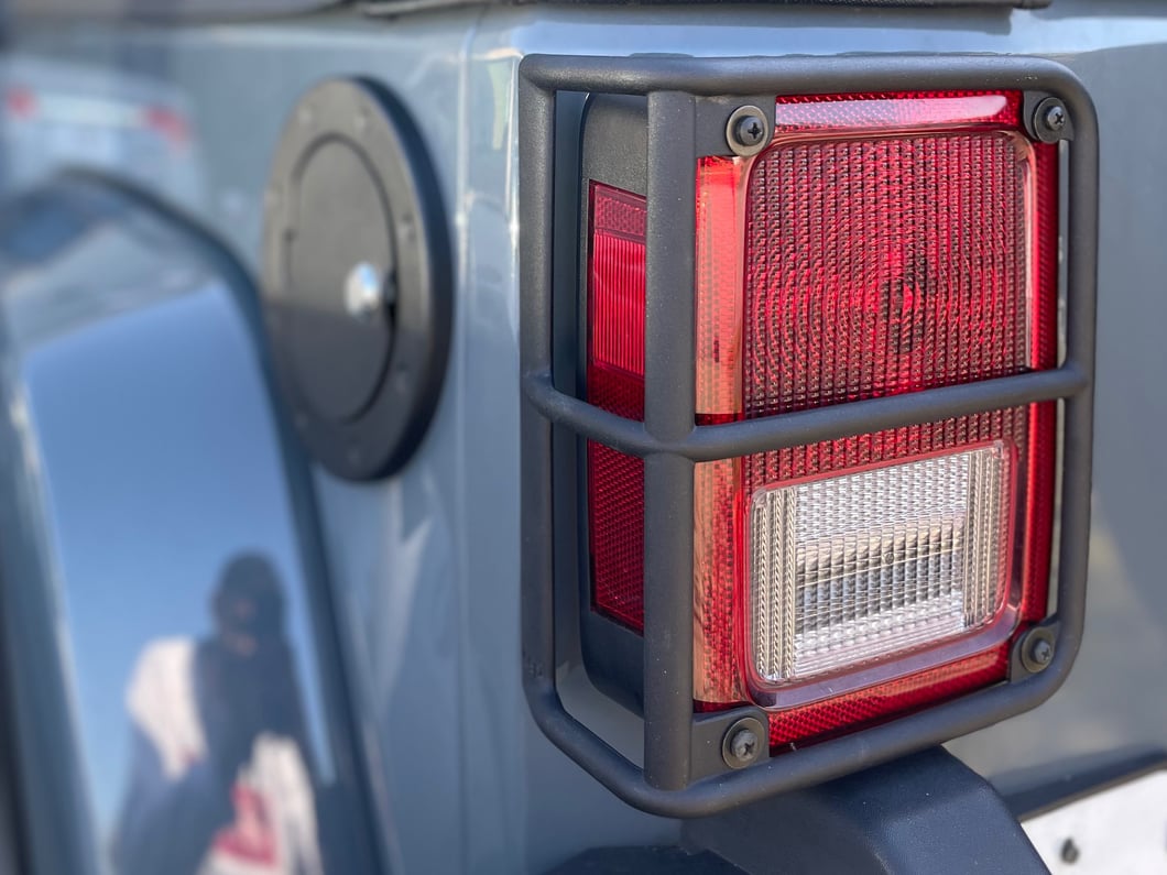 RedRock Replacement Tail Light Guard Hardware Kit for J100584 Only (07-18 Jeep Wrangler JK)