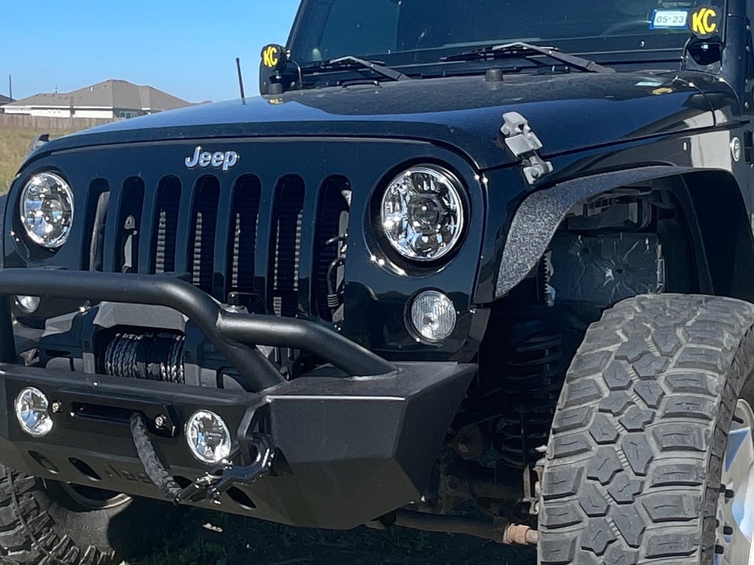 Jeep Licensed by RedRock Crawler Stubby Winch Front Bumper with Jeep Logo (07-18 Jeep Wrangler JK)