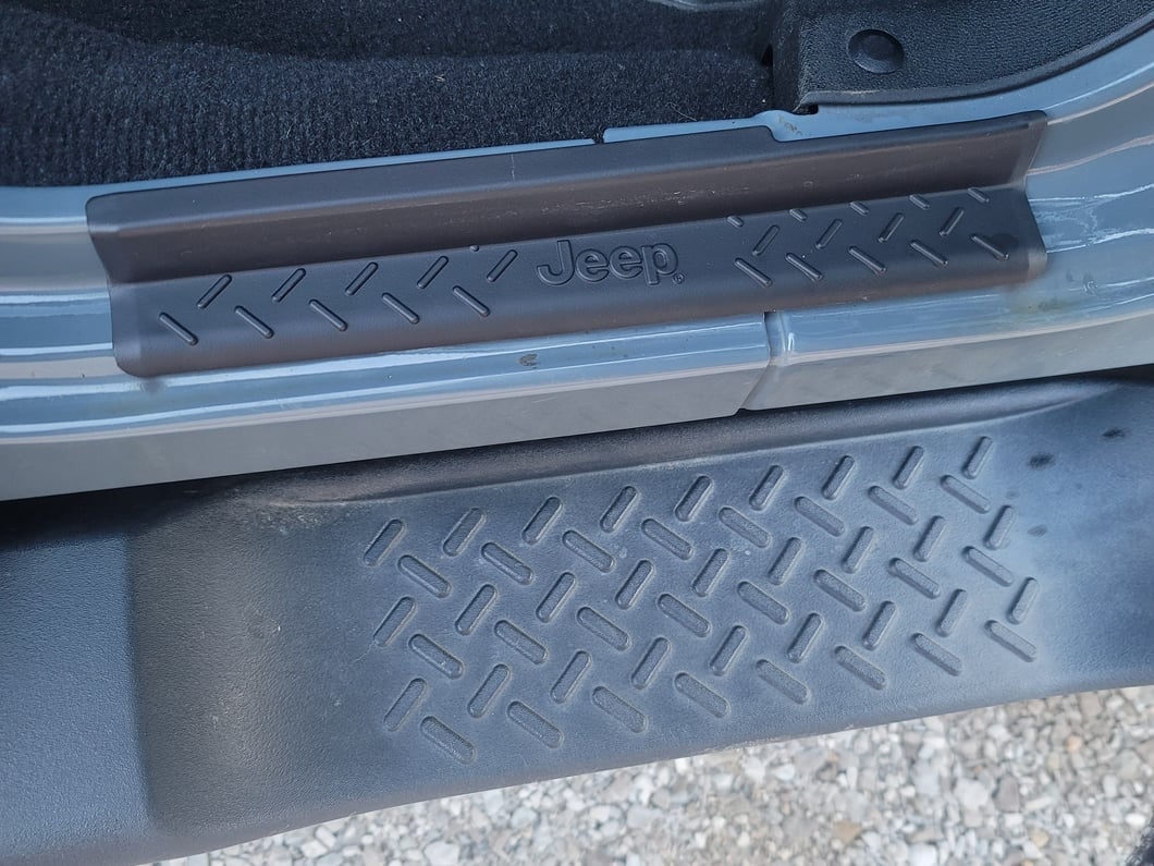 Jeep Licensed by RedRock Door Entry Guards with Jeep Logo (07-18 Jeep Wrangler JK 4-Door)
