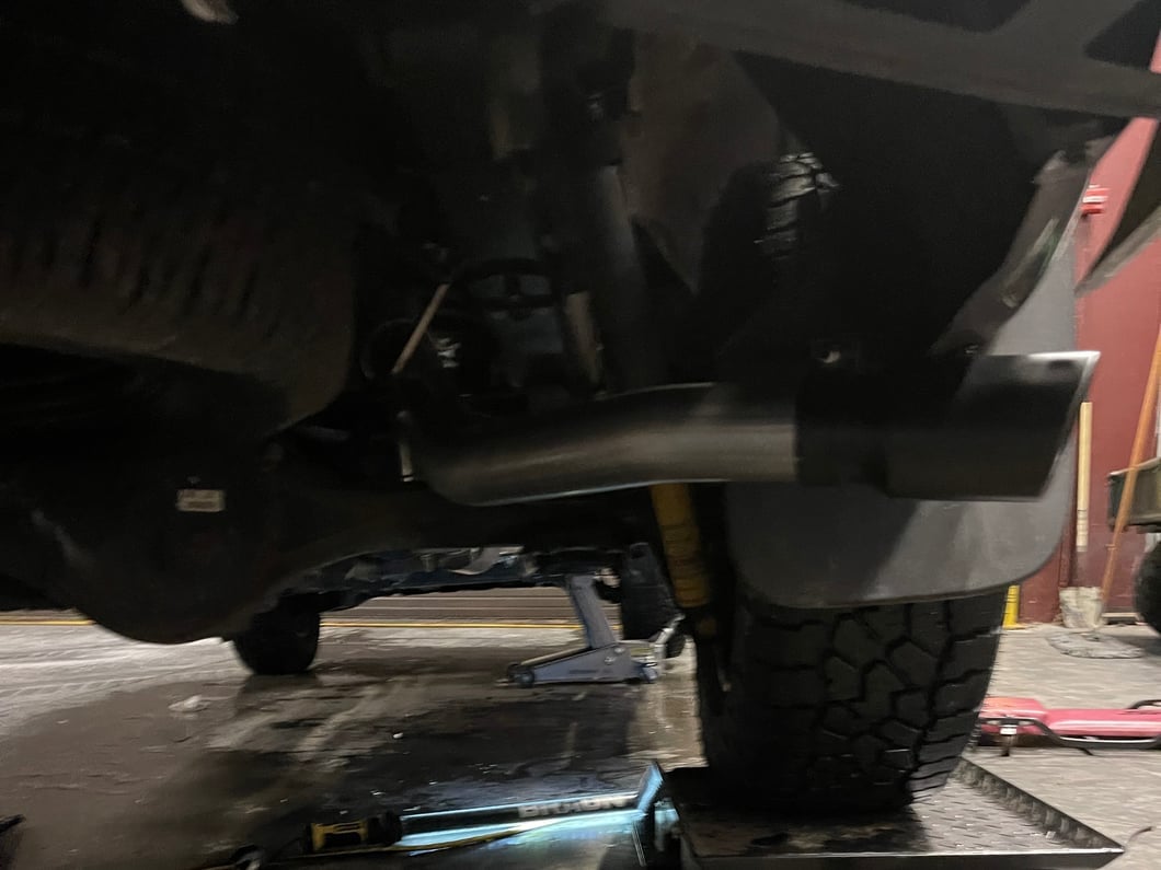RedRock Single Exhaust System with Black Tip; Side Exit (09-21 5.7L Tundra)