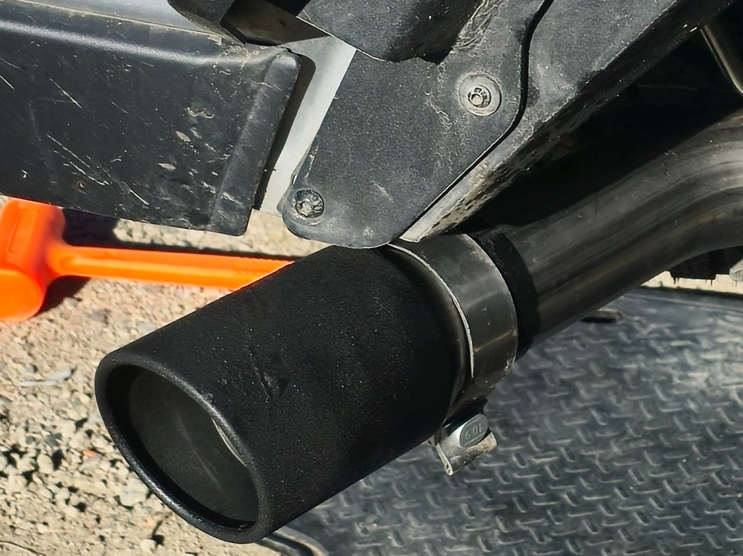 RedRock Dual Exhaust System with Polished Tips; Side Exit (20-25 3.6L Jeep Gladiator JT)