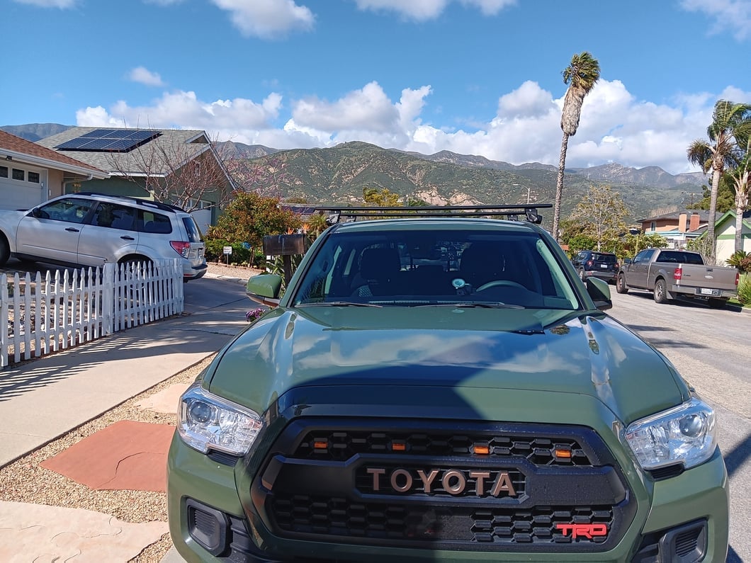 RedRock Cross Bar Roof Rack; Black; 60-Inch (16-18 Tacoma)